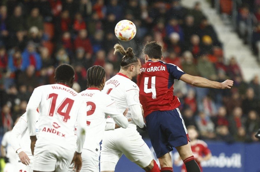  Gudelj, en el Osasuna-Sevilla.