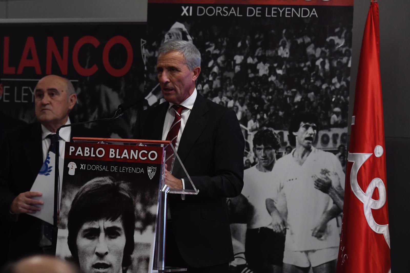  Pablo Blanco, en el Dorsal de Leyenda del Sevilla.