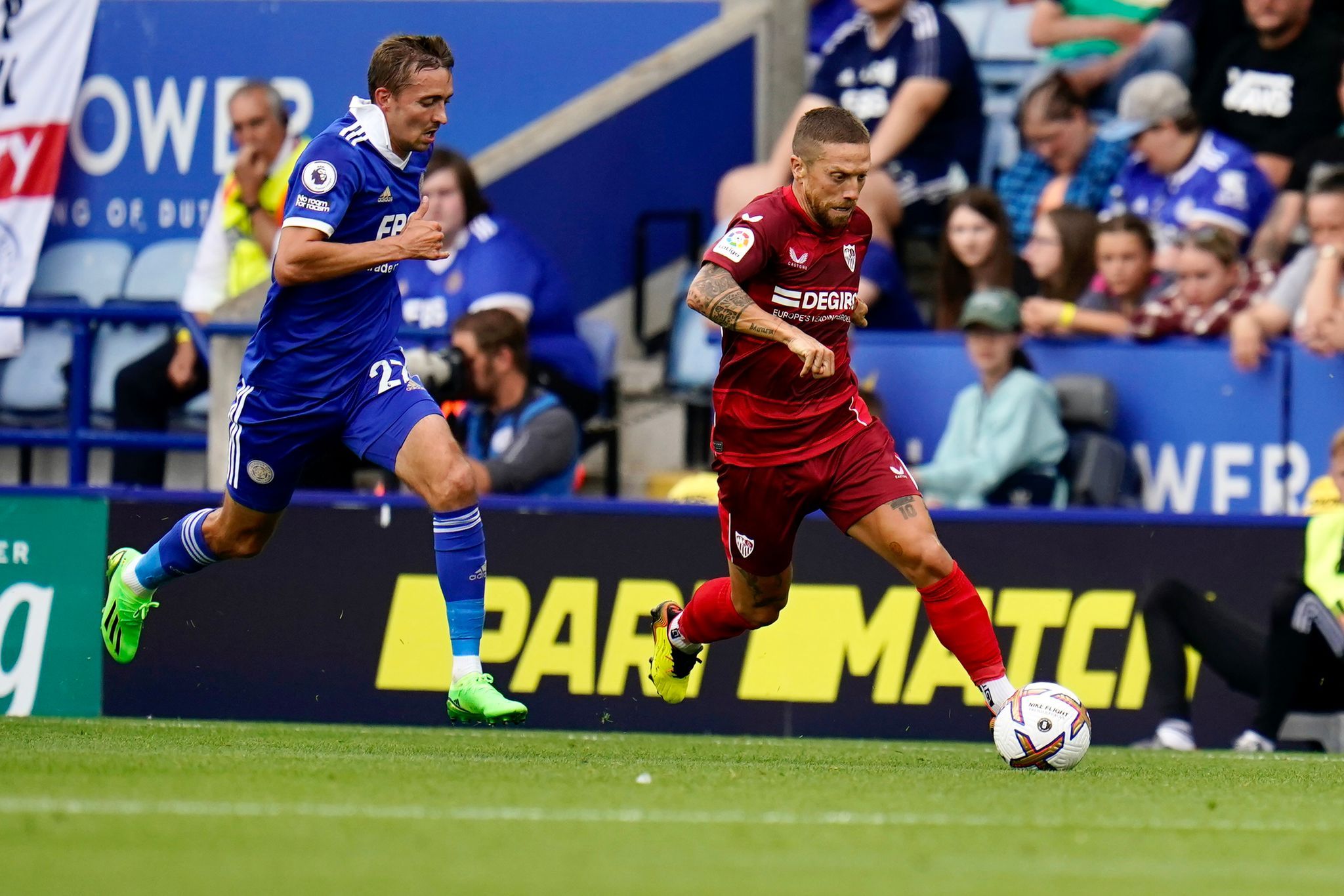  Papu Gómez en el duelo ante el Leicester