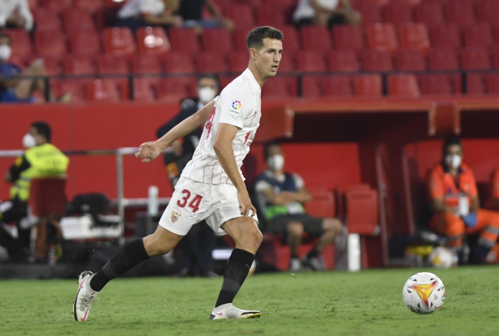  Pedro Ortiz, en su debut oficial con el primer equipo del Sevilla FC.