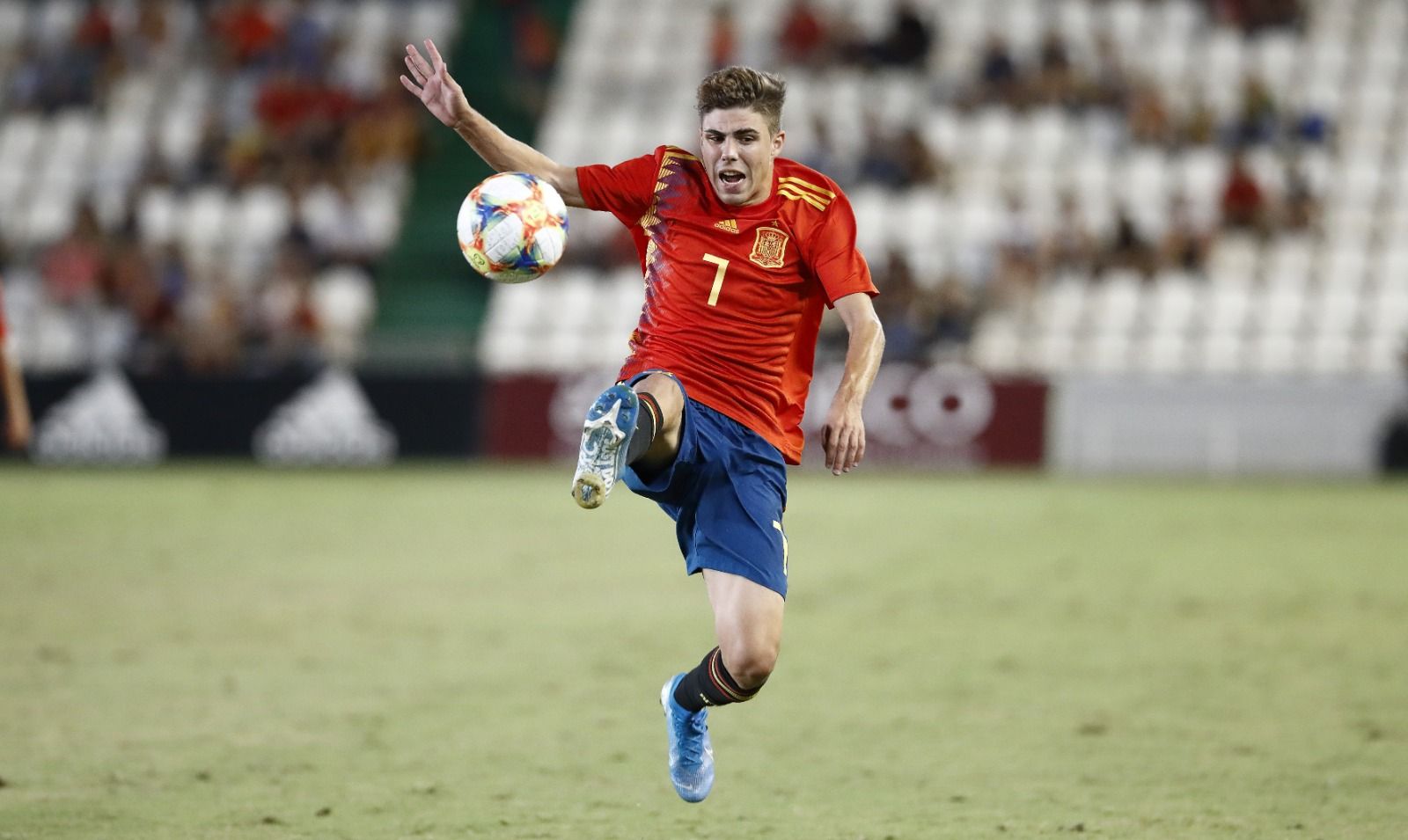  Pozo, con la selección sub 21 ante Alemania.