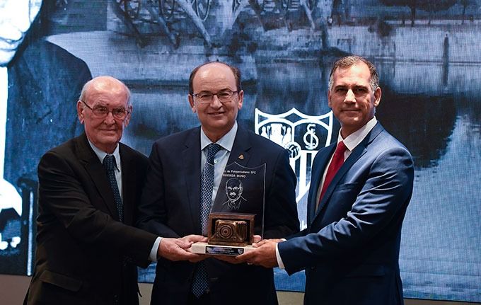  Premio para Jaun José Úbeda.