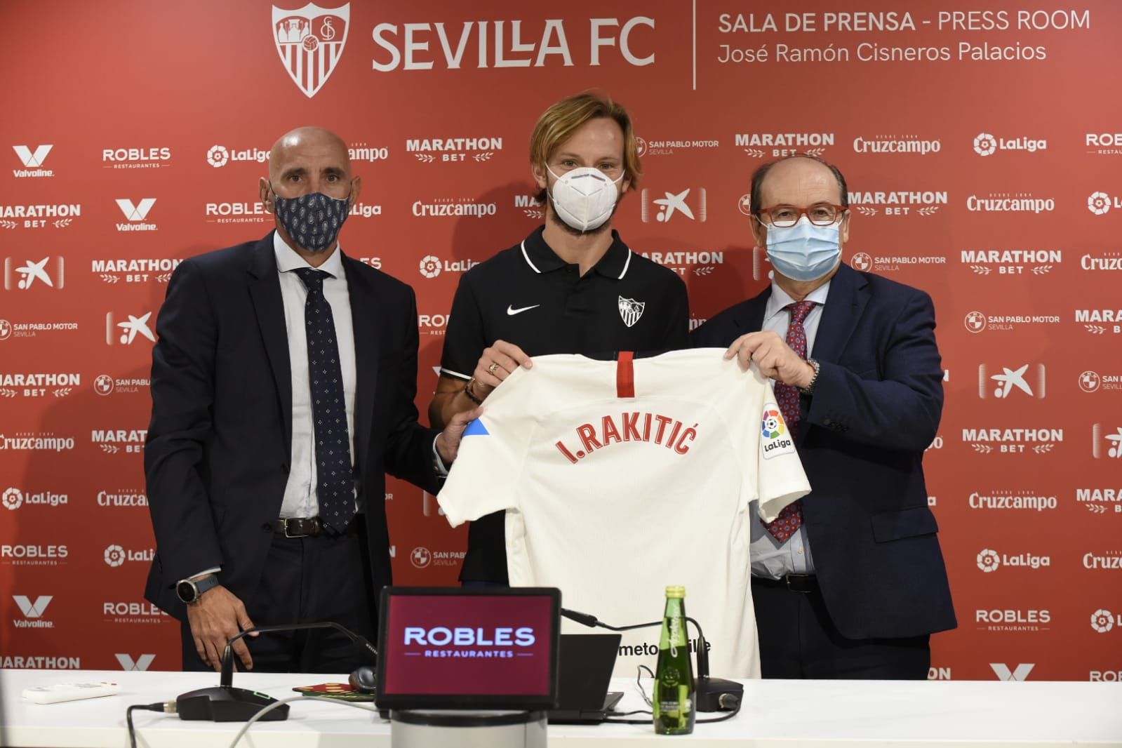  Ivan Rakitic, en su presentación como sevillista.