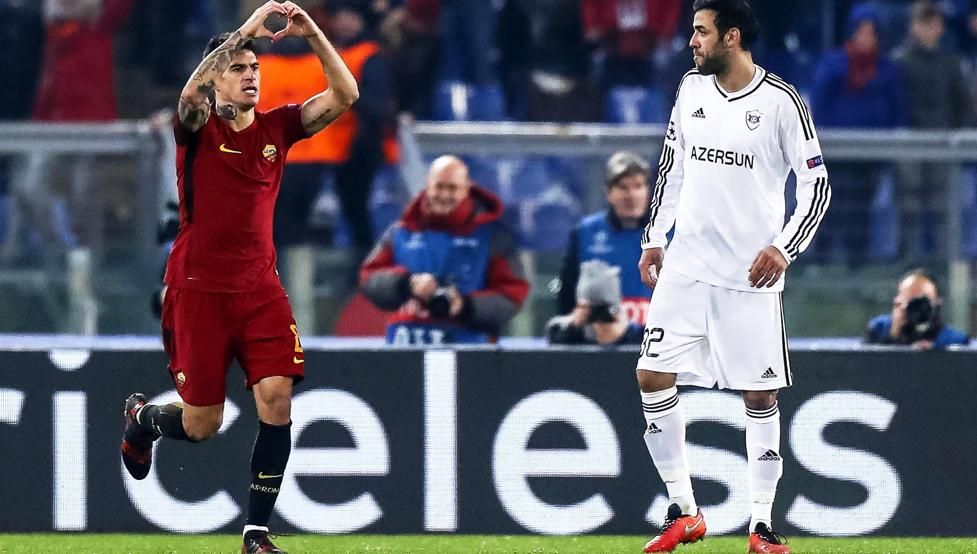  Perotti celebra un gol de la Roma ante el Qarabag en el Olímpico romano.