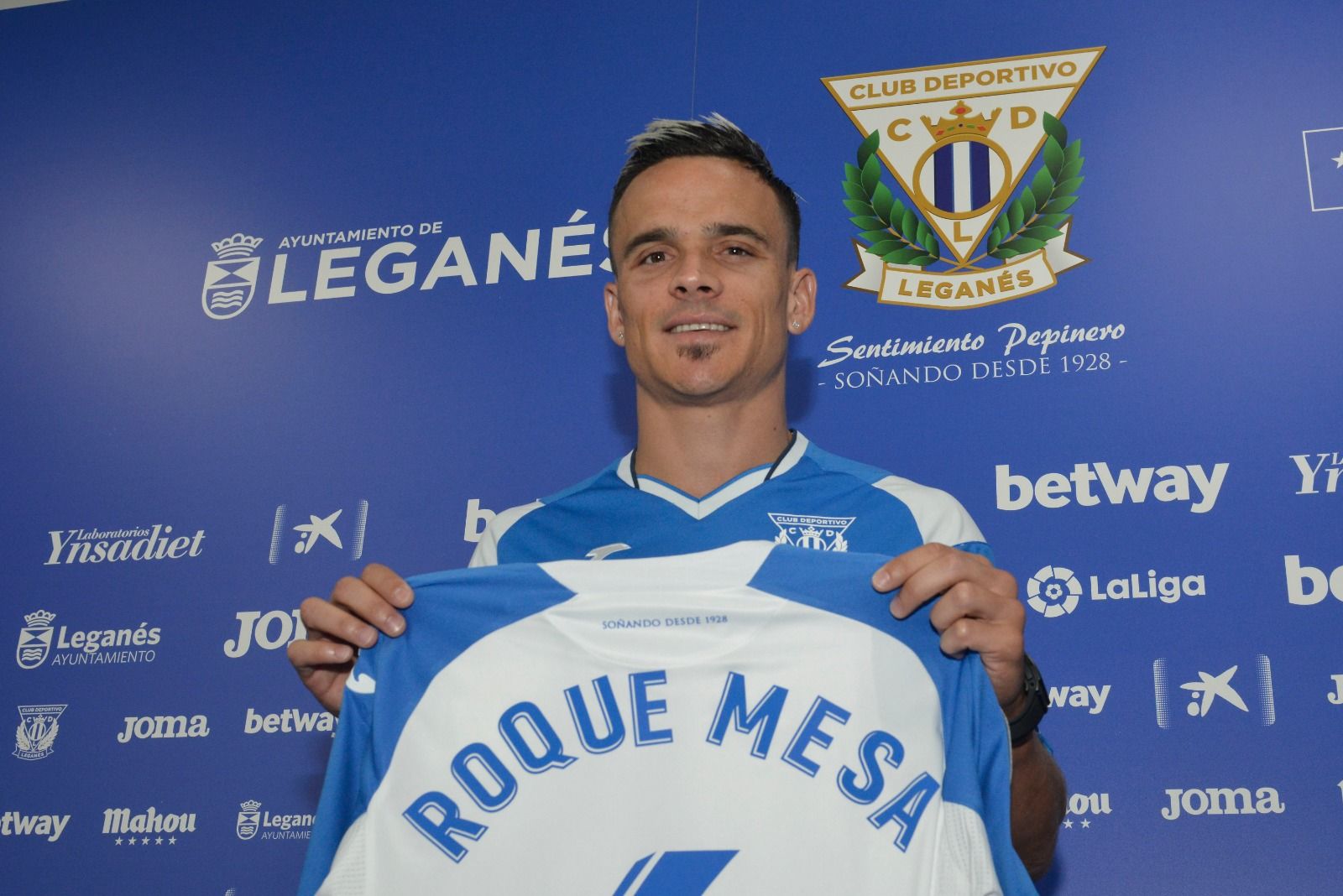 Roque Mesa, en su presentación con el Leganés..