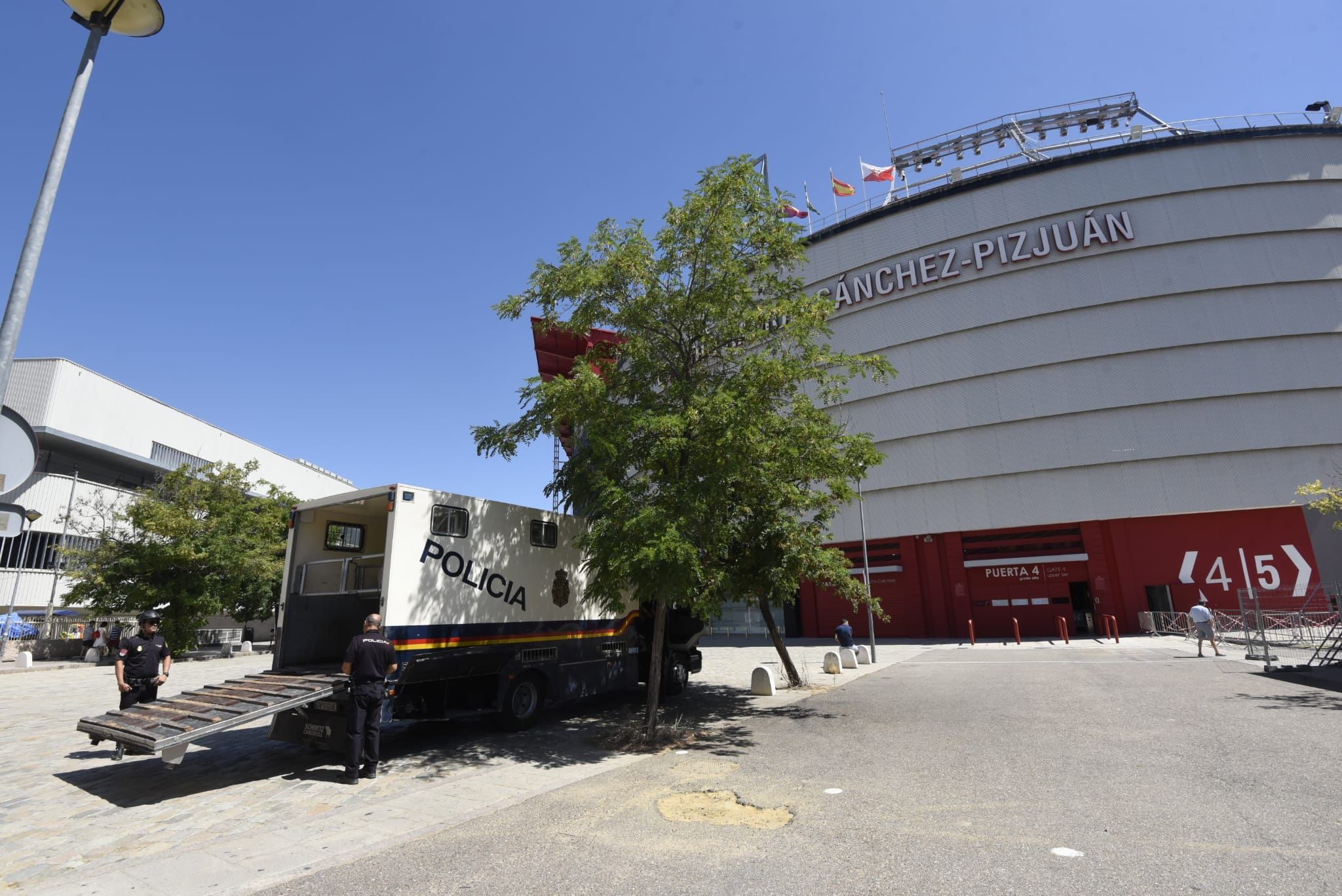  Dispositivo de seguridad en el Sánchez-Pizjuán.