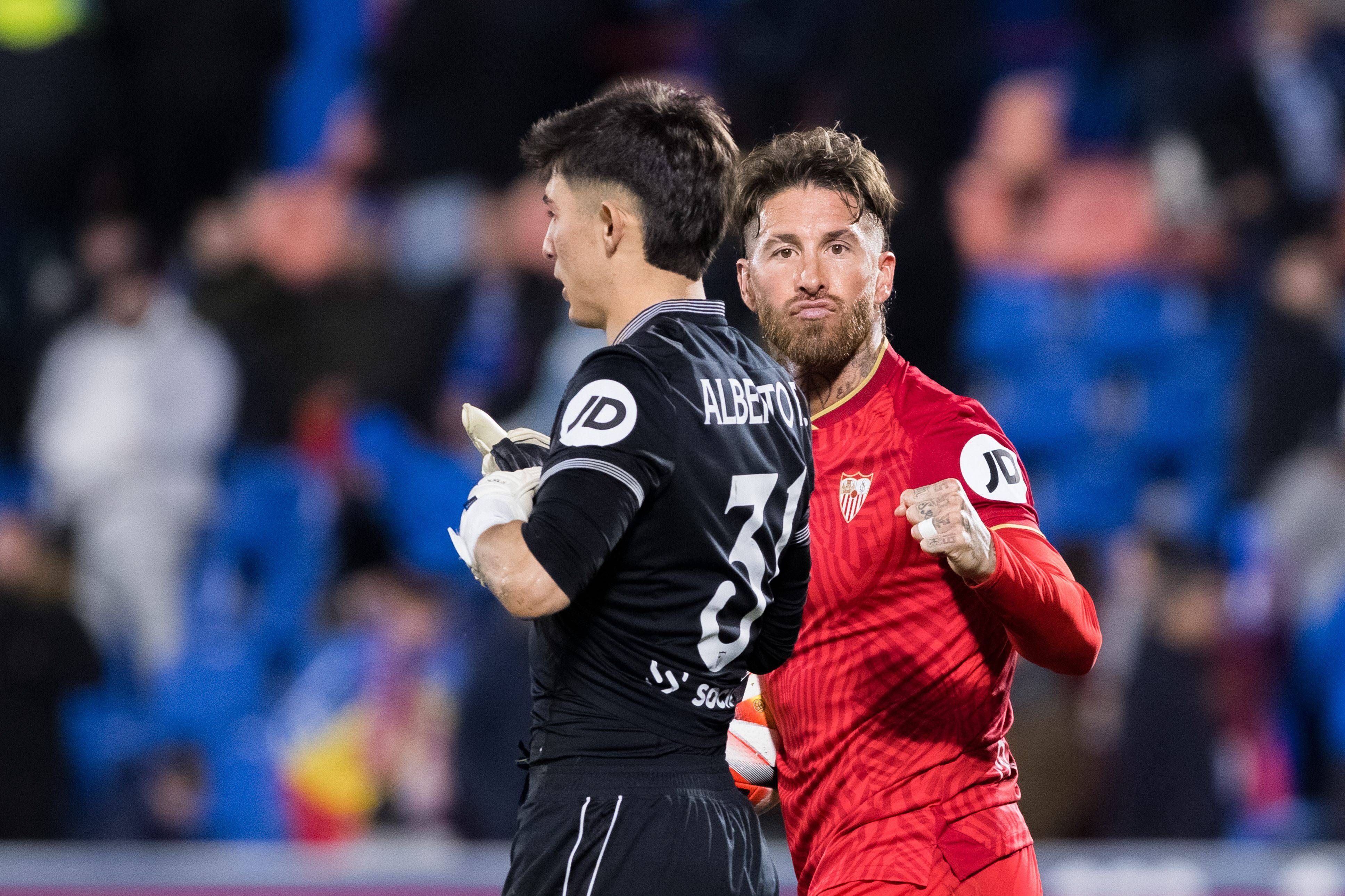 Sergio Ramos y Alberto Flores en el encuentro ante el Getafe en Copa del Rey (Cordon Press)