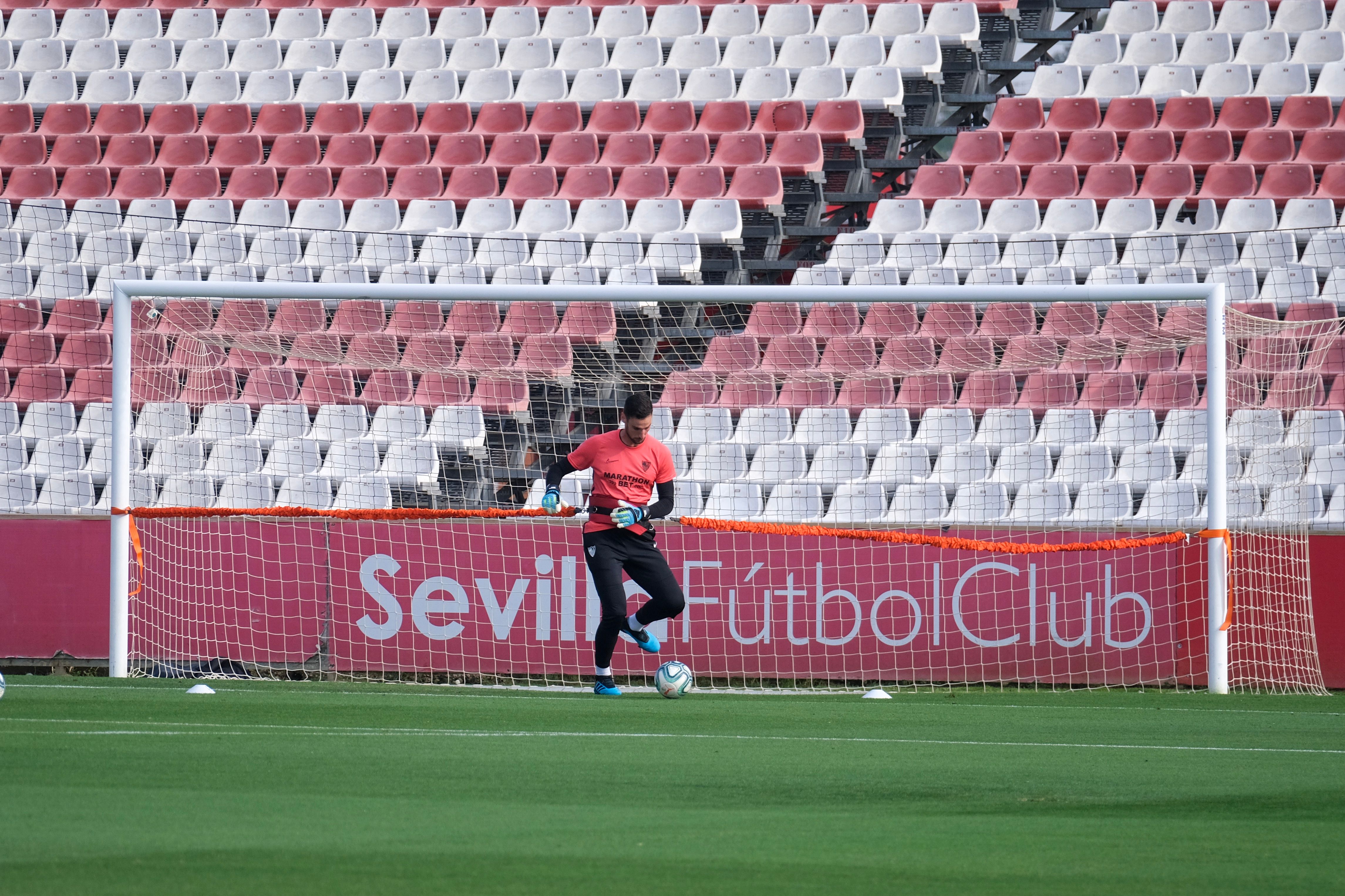 Sergio Rico, en un entrenamiento de esta pretemporada.