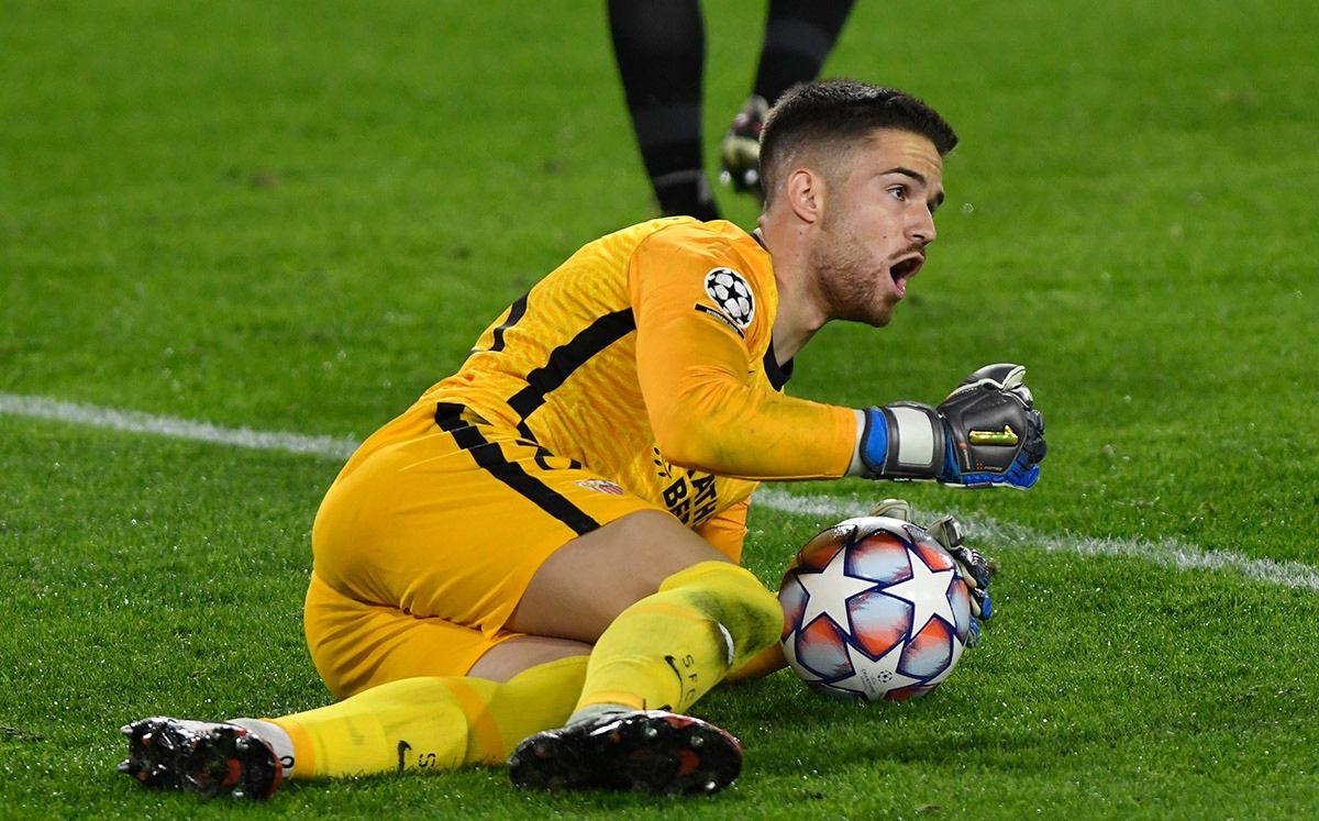  Alfonso Pastor, novedad en el once, en el Sevilla-Chelsea de la pasada temporada.