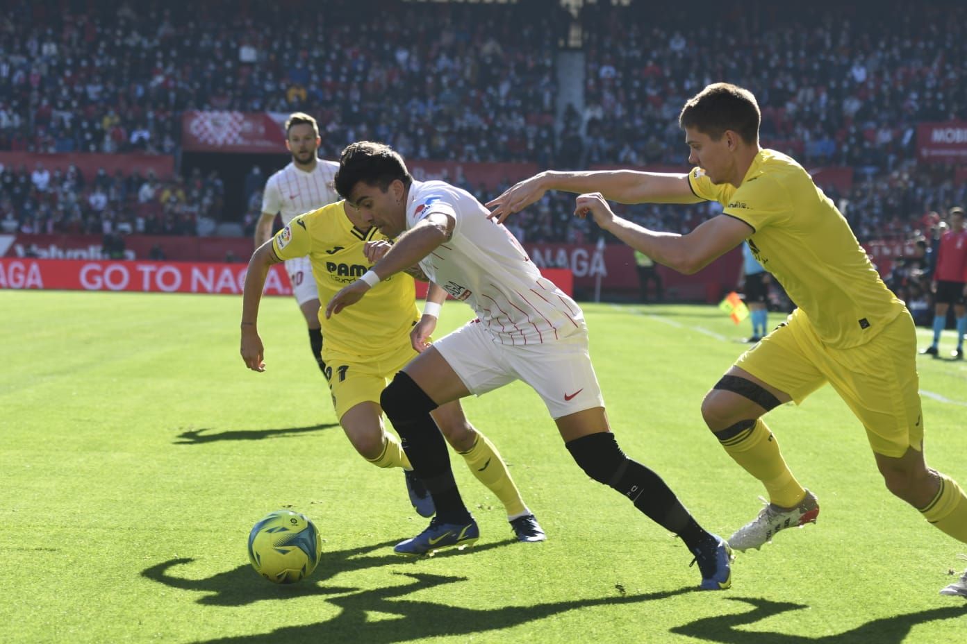 Acuña, en el Sevilla-Villarreal.
