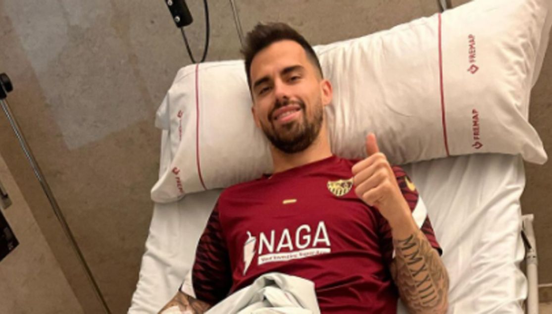  Suso, en la cama tras ser operado.