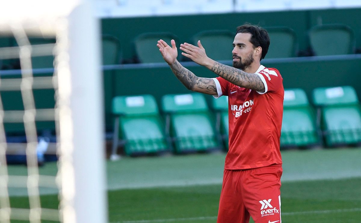  Suso, jugador del Sevilla, celebra su gol en el derbi.