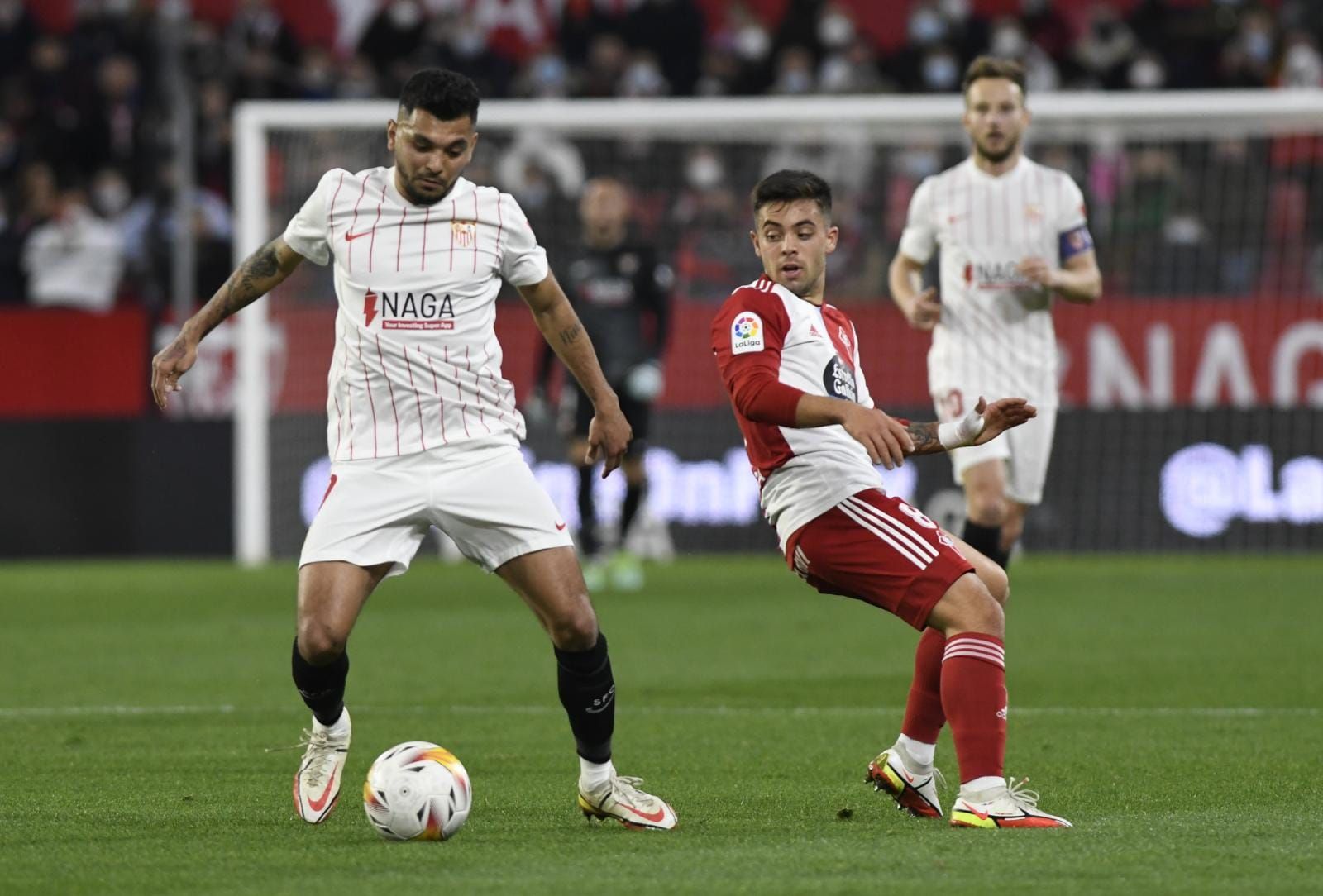  Tecatito Corona frente al Celta de Vigo