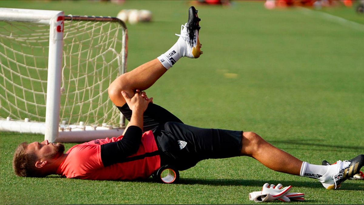 Vaclik, que estará en la lista UEFA para Alemania, en el entrenamiento de este domingo.
