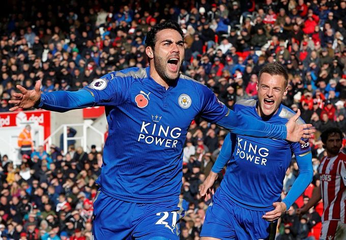  Vicente Iborra celebra un gol con el Leicester.