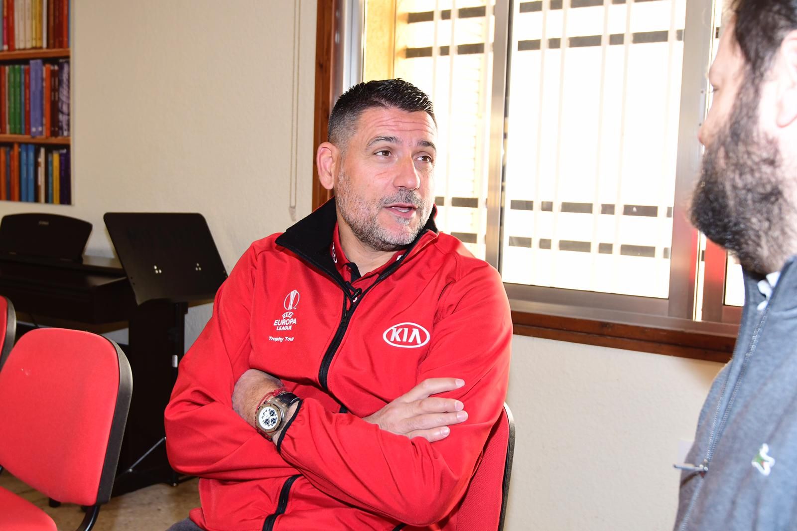  Palop, atendiendo a ElDesmarque.