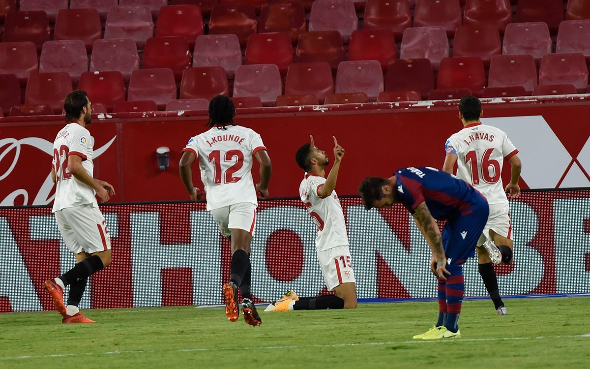  En-Nesyri celebra el gol en el Sevilla-Levante