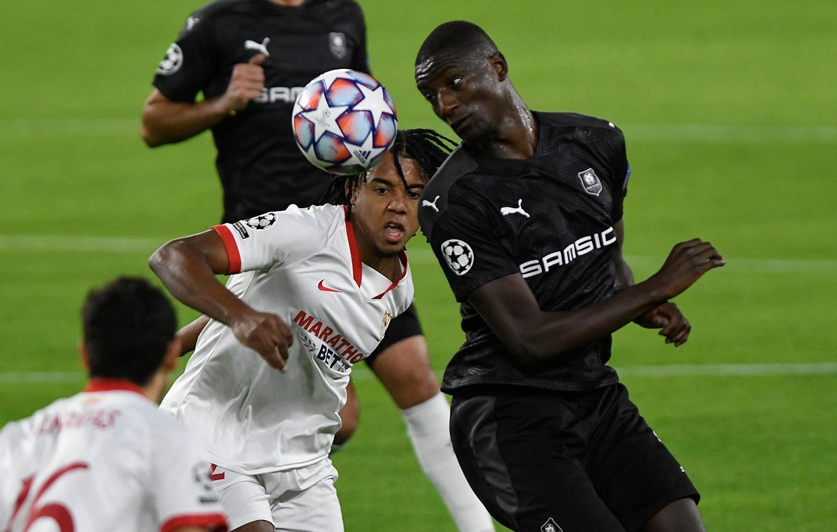  Imagen del duelo entre Sevilla y Rennes.