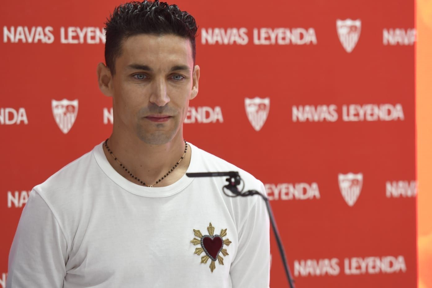  Jesús Navas, en el acto de renovación.