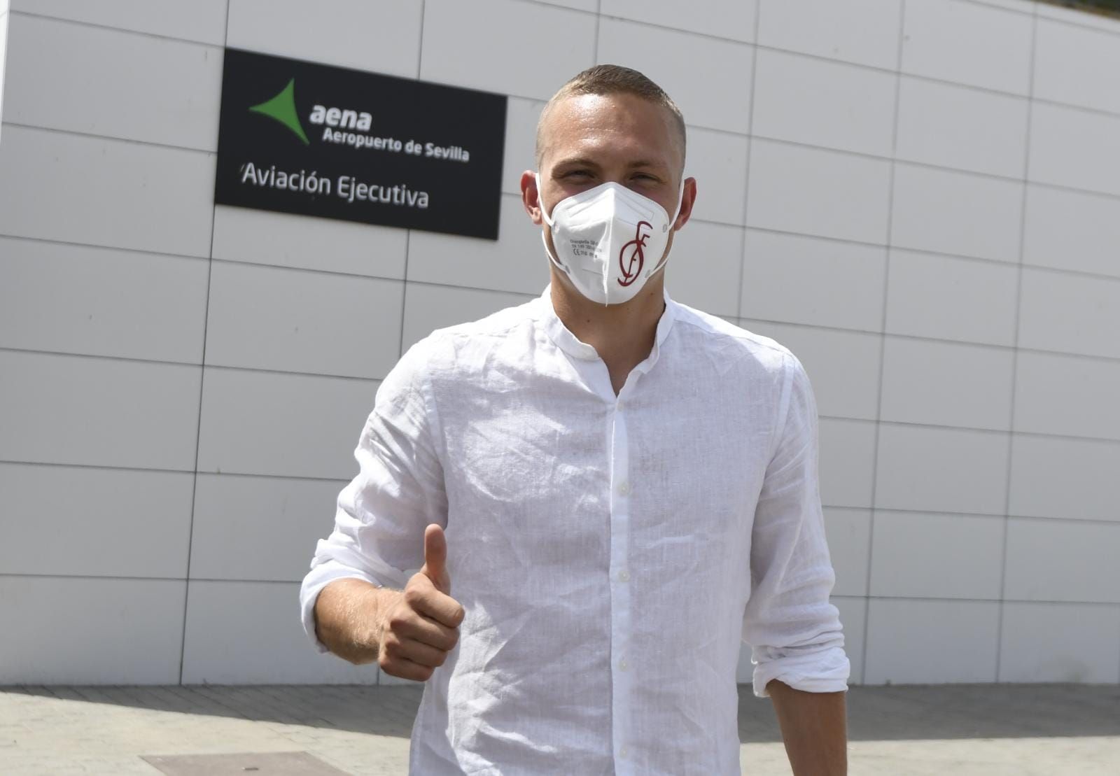 Ludwig Augustinsson, a su llegada a Sevilla.