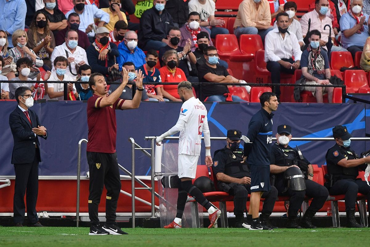  Lopetegui, tras la expulsión de En-Nesyri.