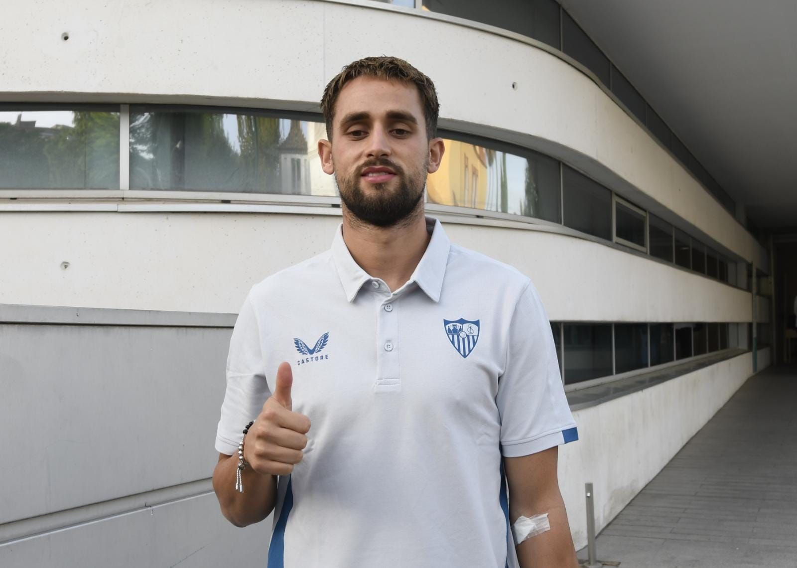 Januzaj, antes de pasar reconocimiento médico.