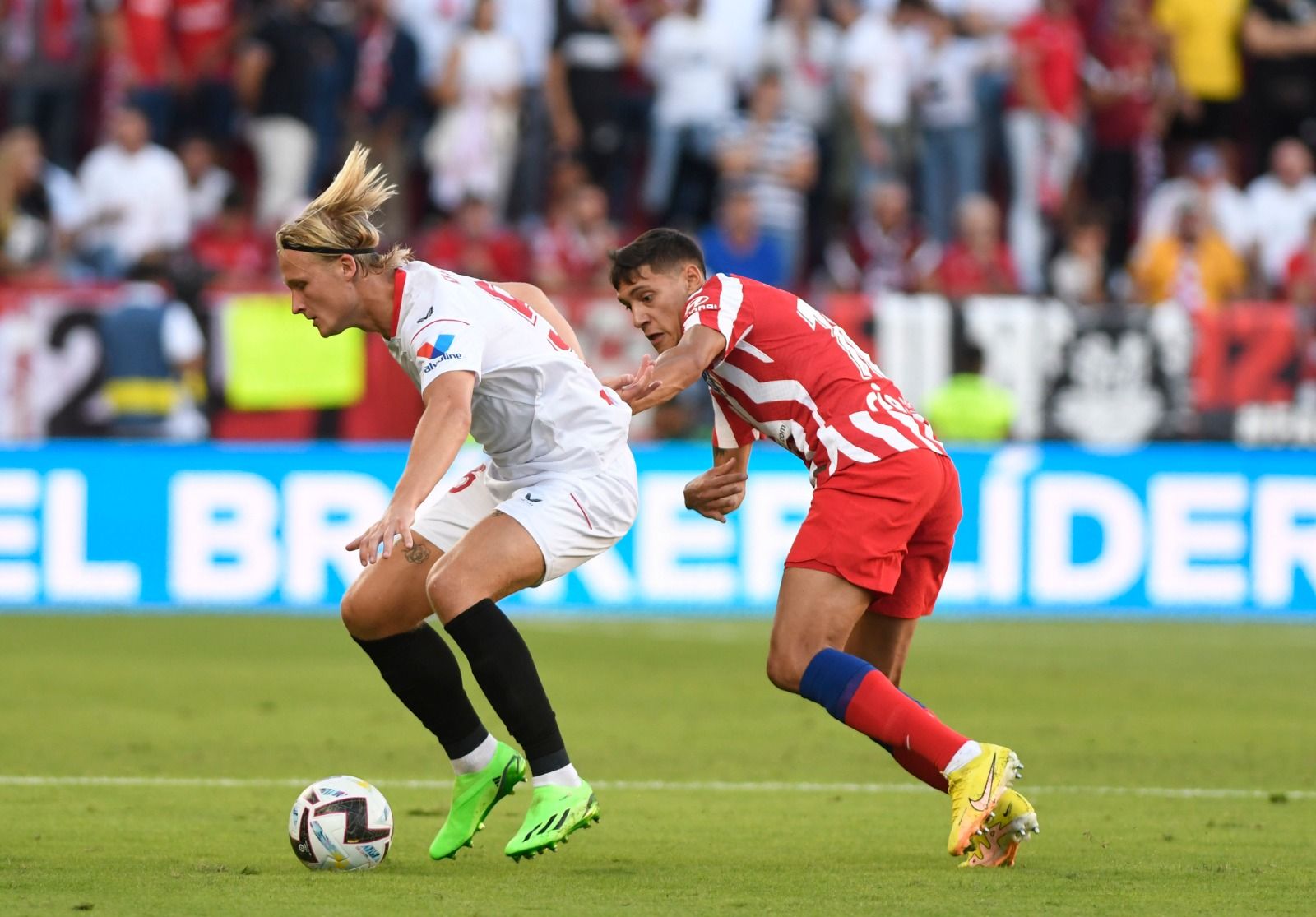  Dolberg, ante el Atlético de Madrid.