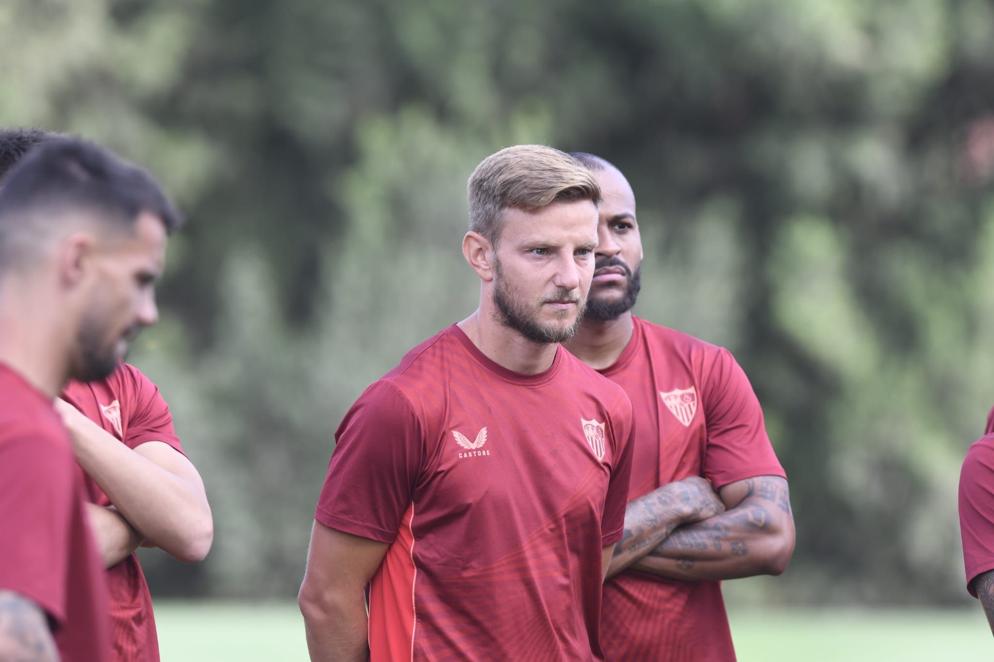 Rakitic, durante un entrenamiento en Montecastillo.