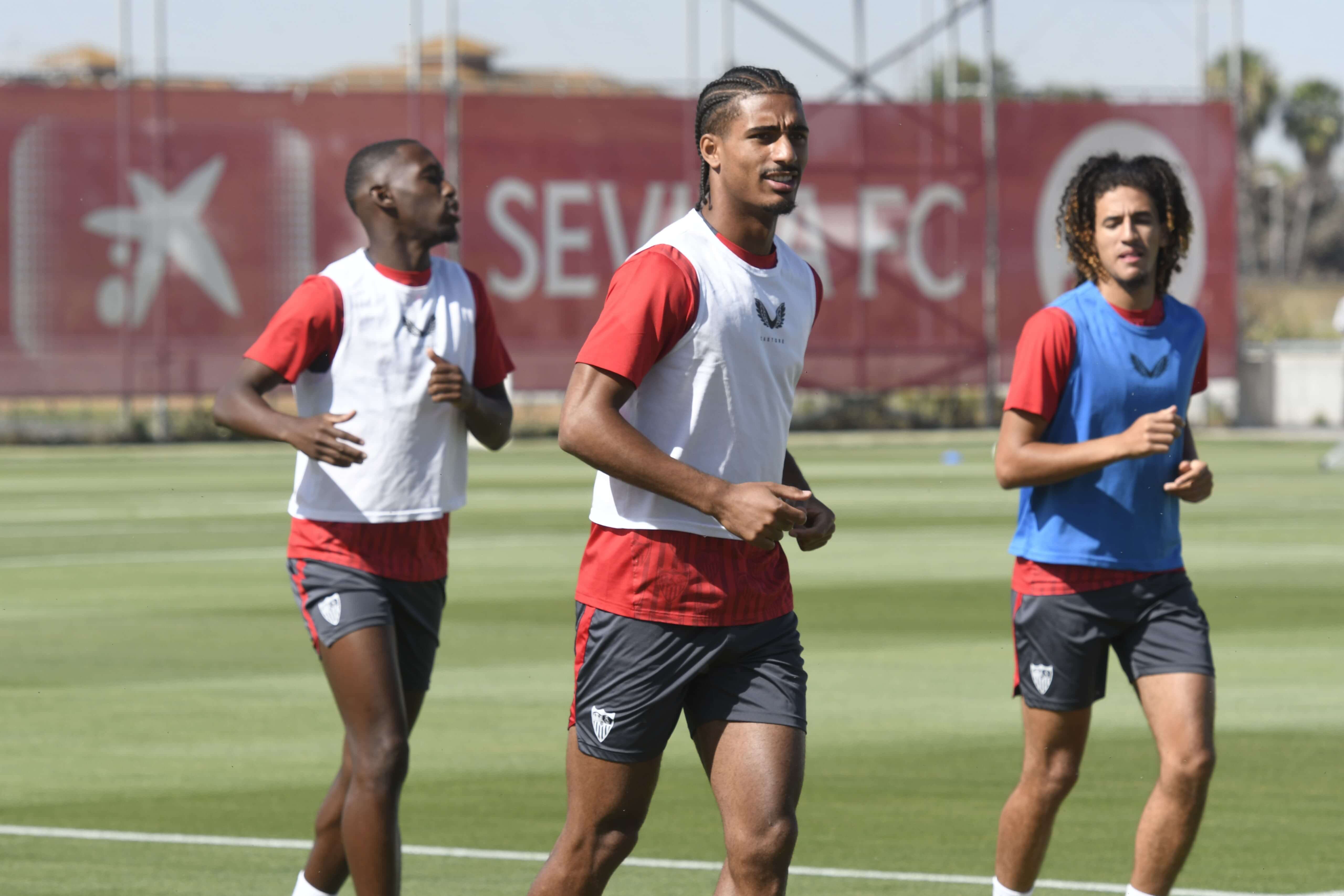  Loic Badé, en la sesión del viernes.