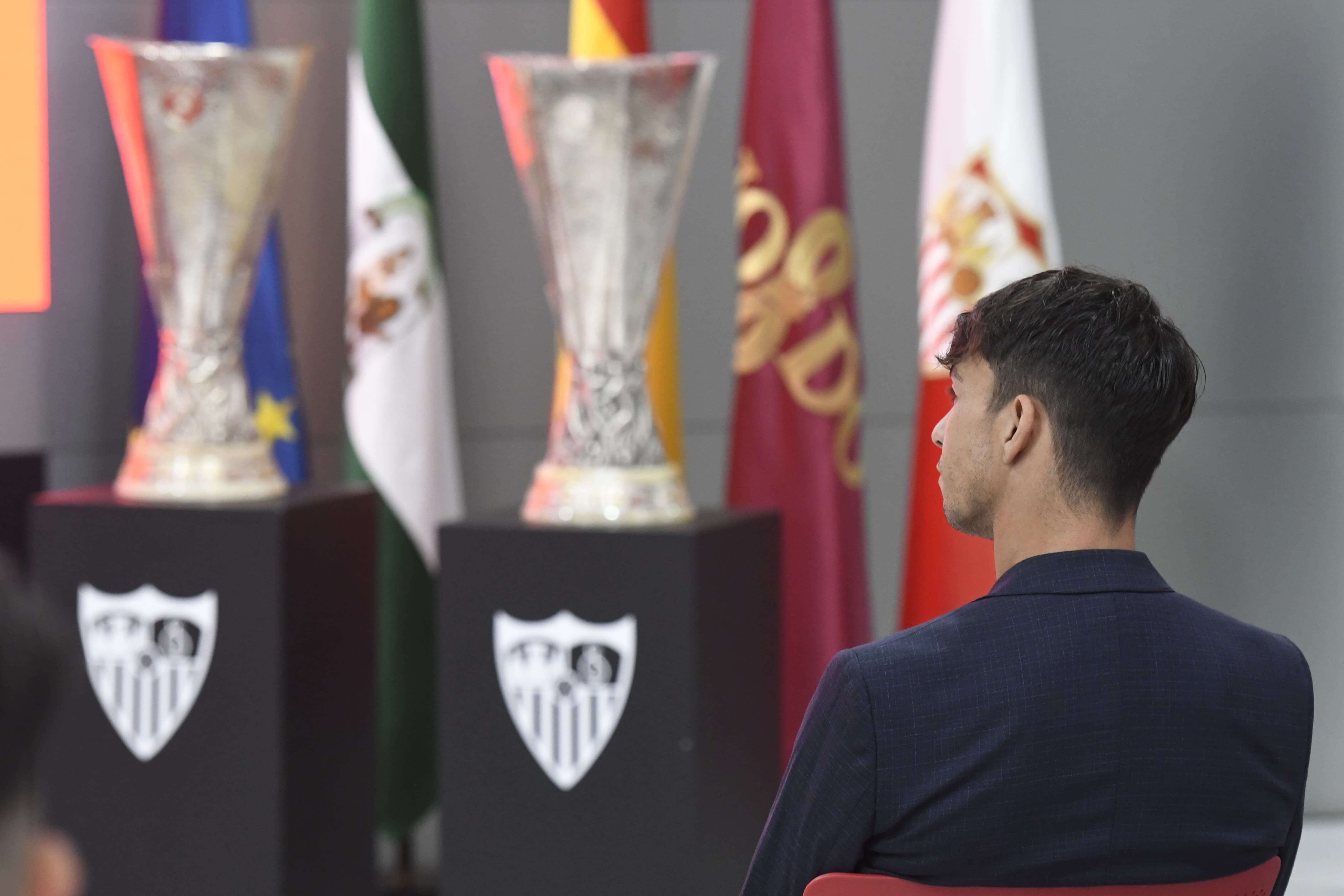  Óliver Torres, en su despedida del Sevilla FC