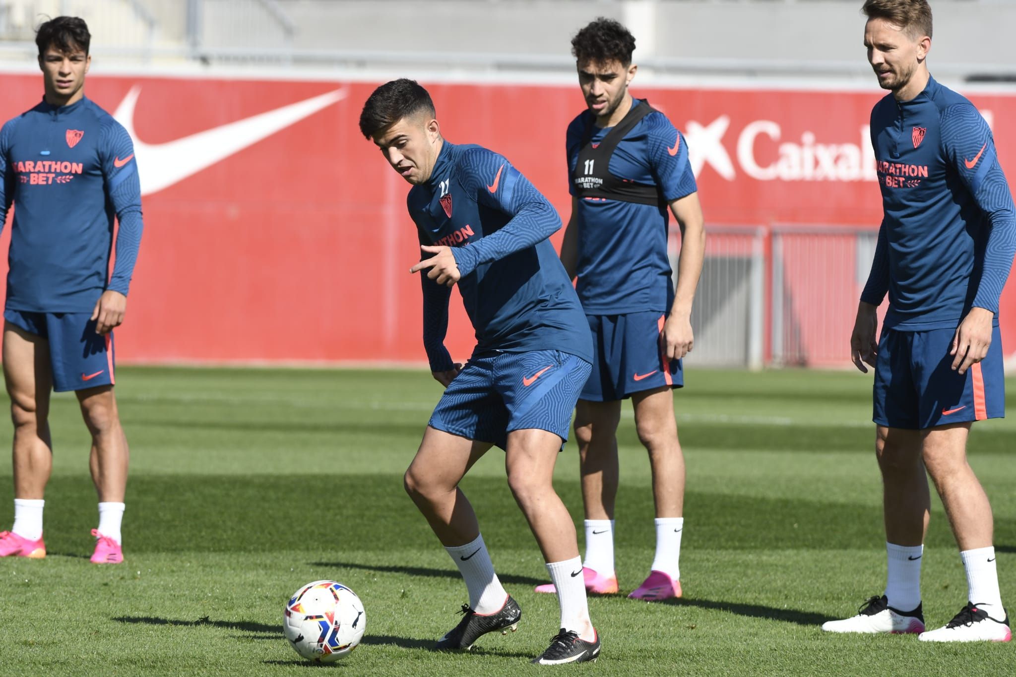  Zarzana en el entrenamiento del Sevilla.