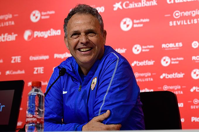 Caparrós, en la rueda de prensa previa al partido ante el Rayo.