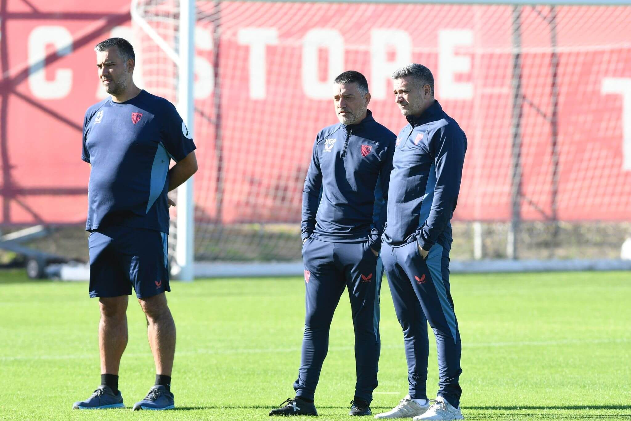  Xavier García Pimienta, en el entrenamiento de este lunes.