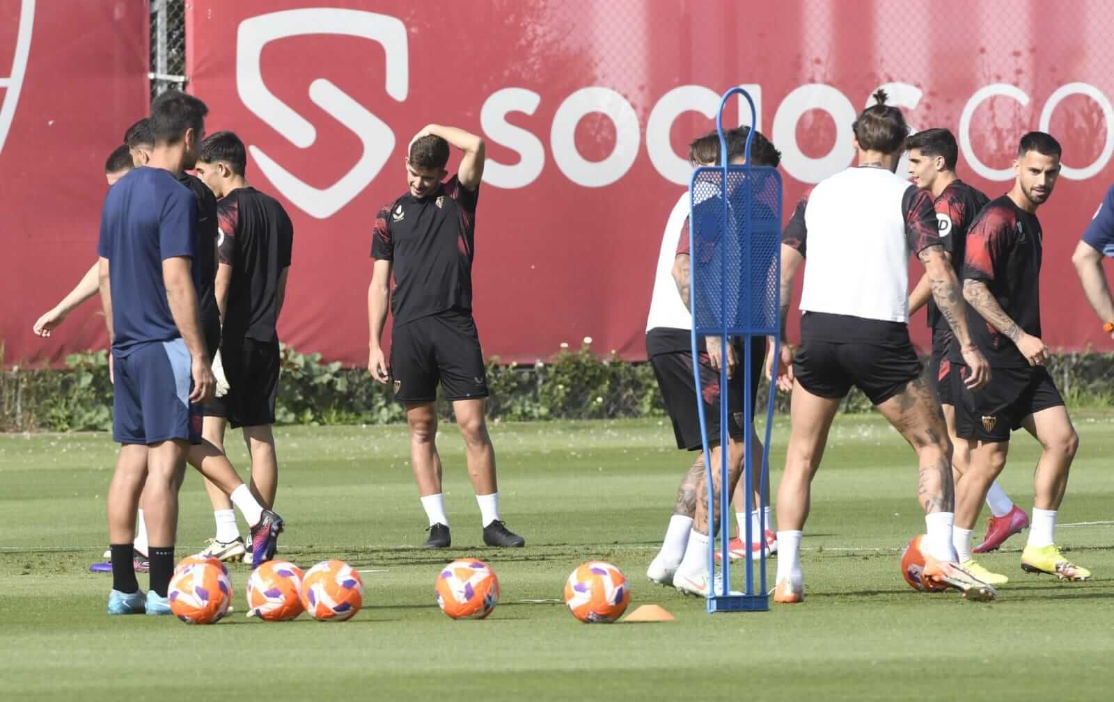  Kike Salas, en el entrenamiento de este viernes.