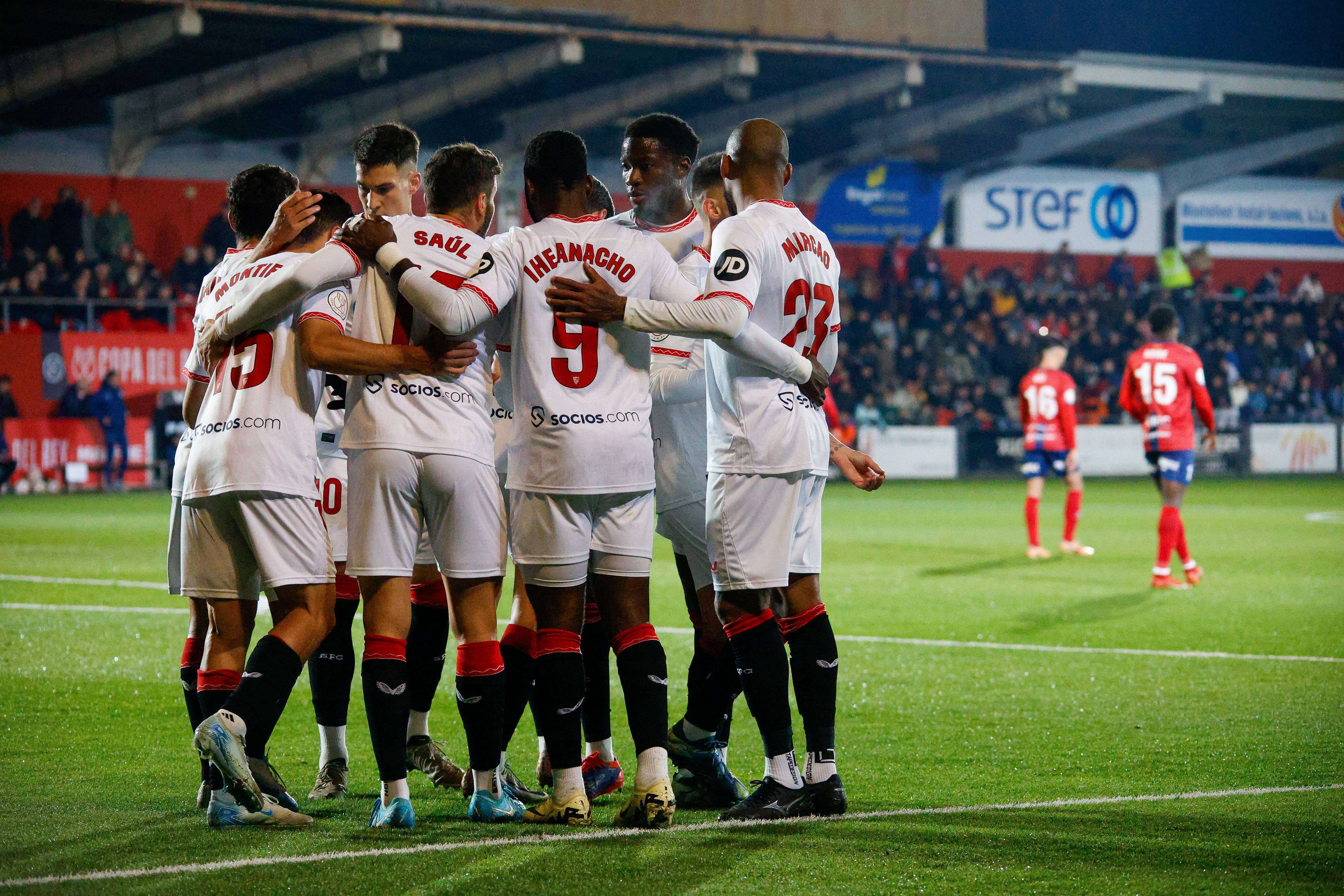  Celebración de un tanto del Sevilla.