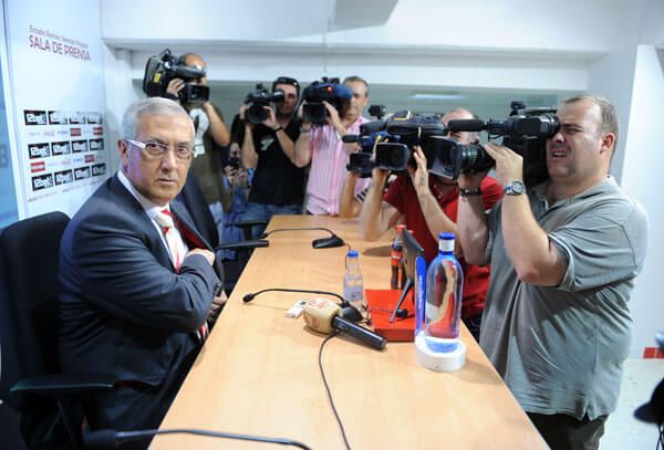  Gregorio Manzano, en su despedida del Sevilla.