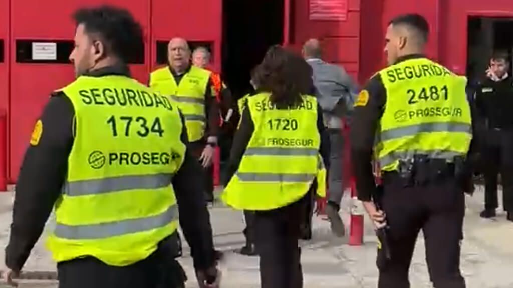 Imágenes de Ignacio Navarro entrando en el Sánchez-Pizjuán.
