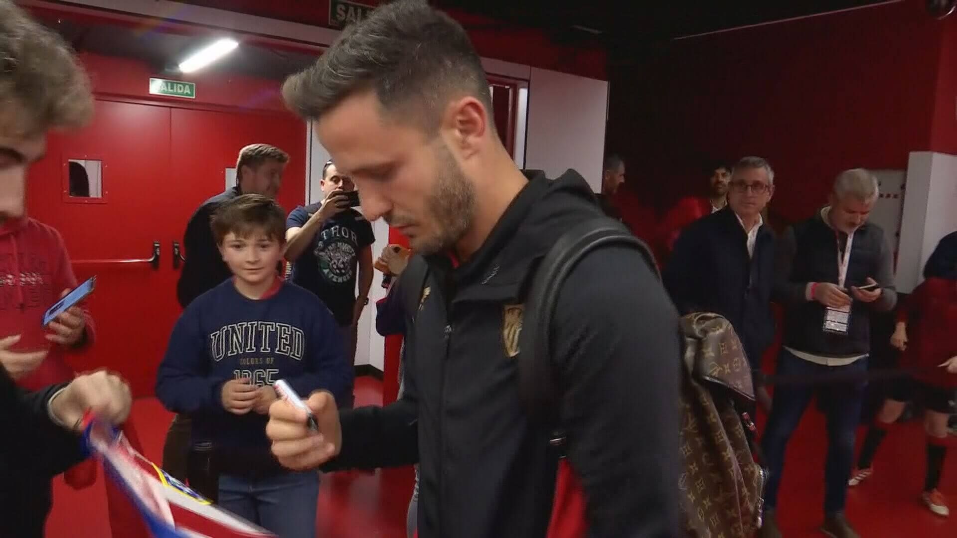 Saúl, con una camiseta del Atlético de Madrid