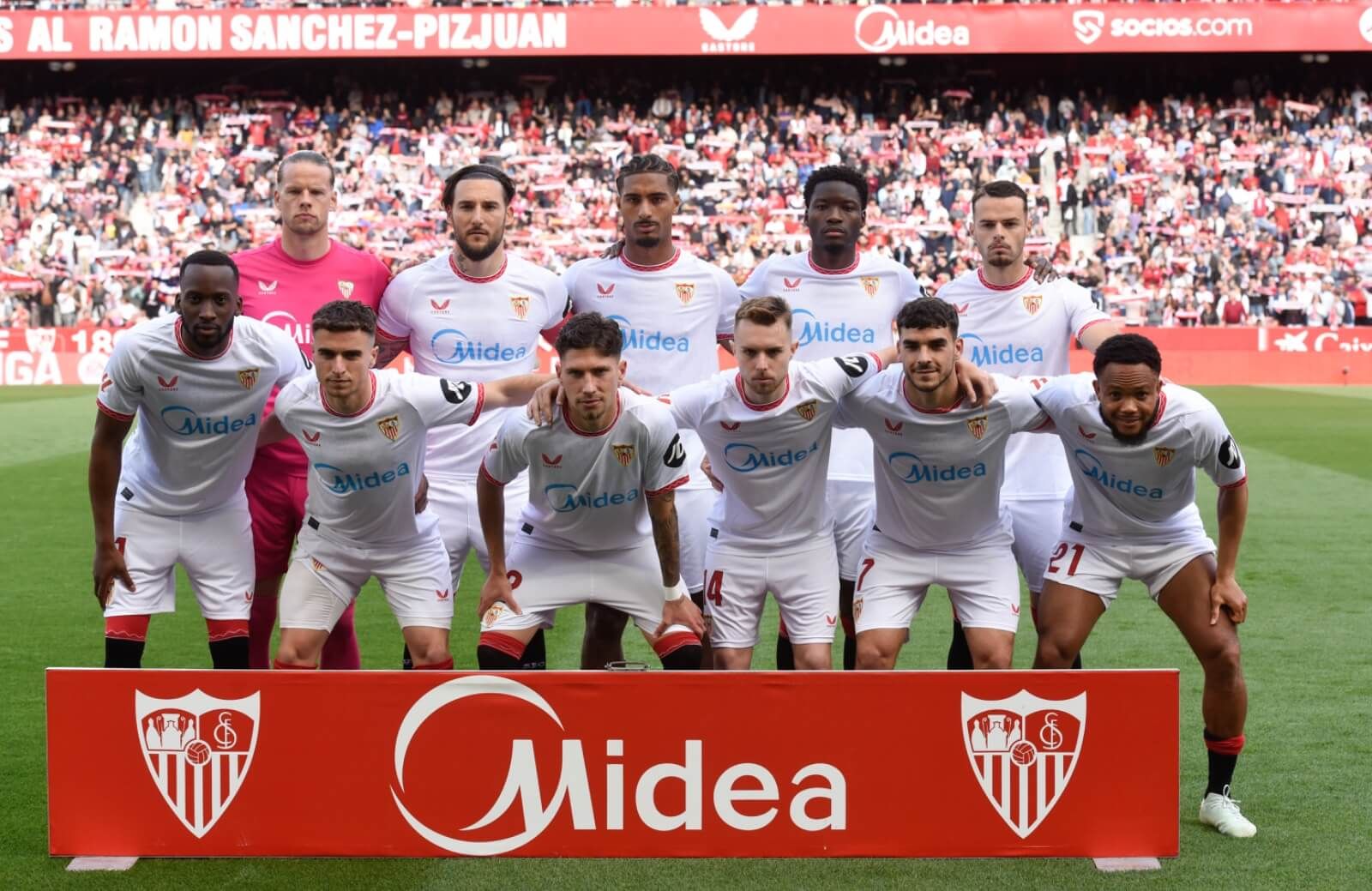 El primer once de Joaquín Caparrós para el Sevilla-Alavés.