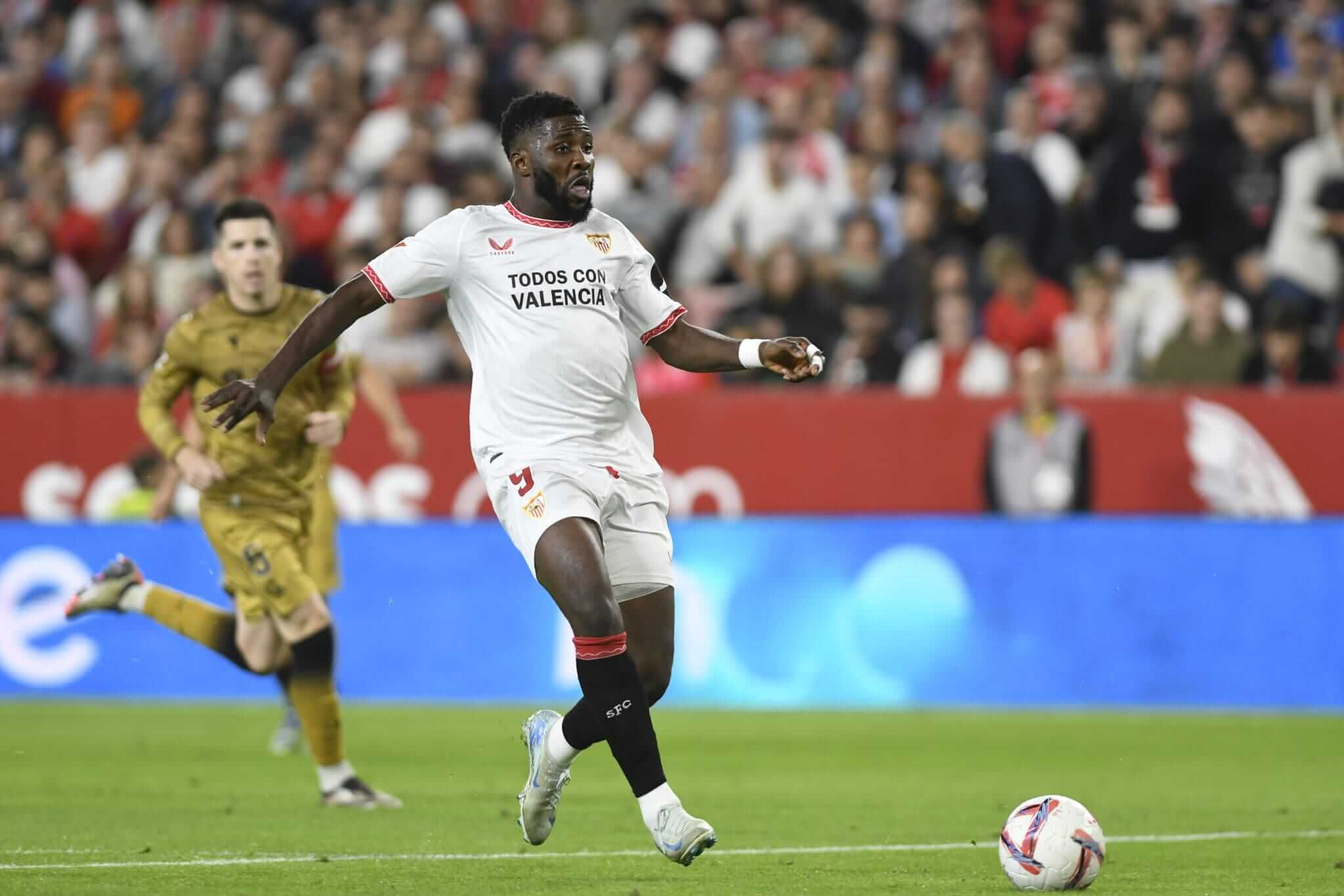 Iheanacho, ante la Real Sociedad