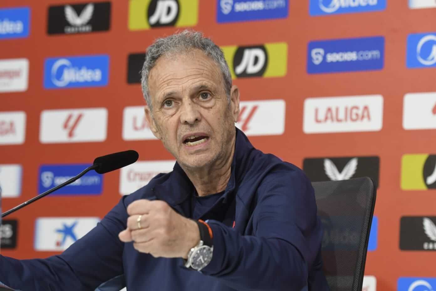  Joaquín Caparrós, en la rueda de prensa de este martes