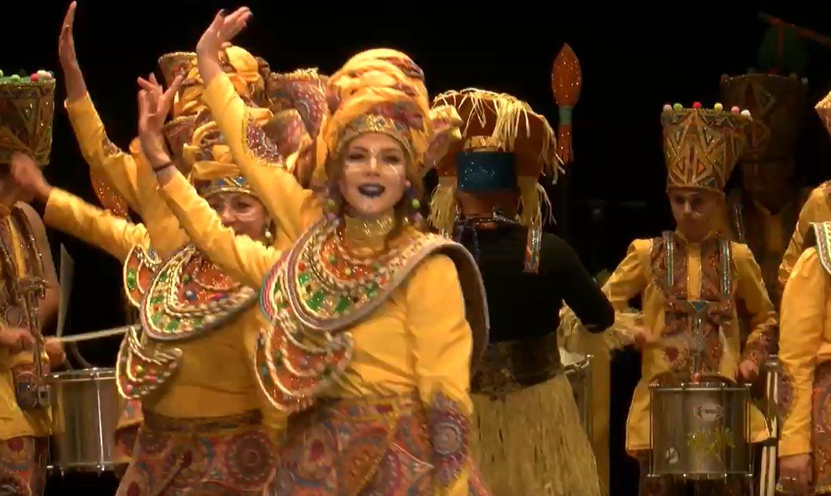 Actuación de 'Los Restallones' en el Antroxu de Gijón 2020.