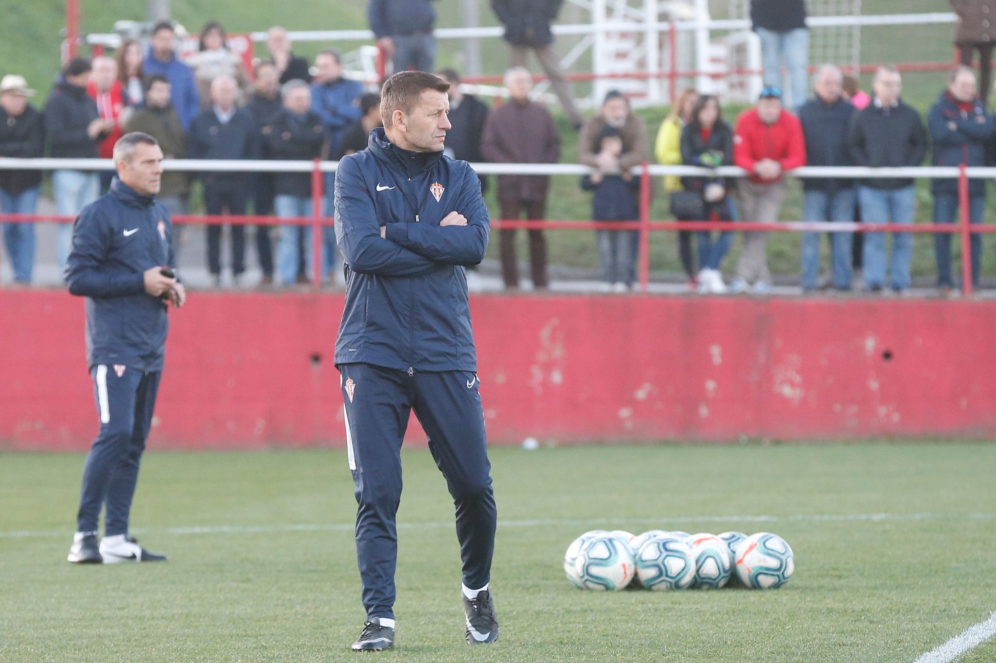  Djukic dirige su primer entrenamiento.