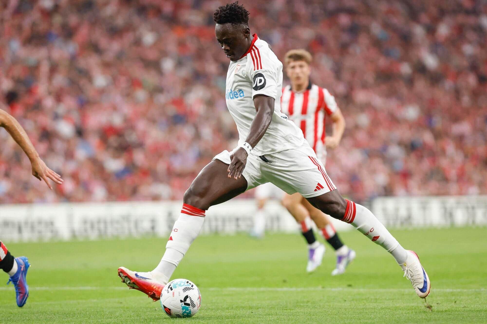  Akor Adams, ante el Athletic