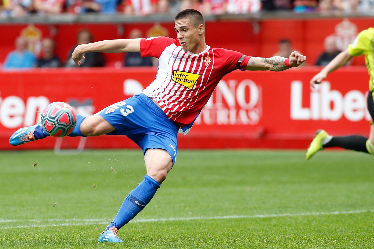 Uros Djurdjevic ante el Zaragoza.