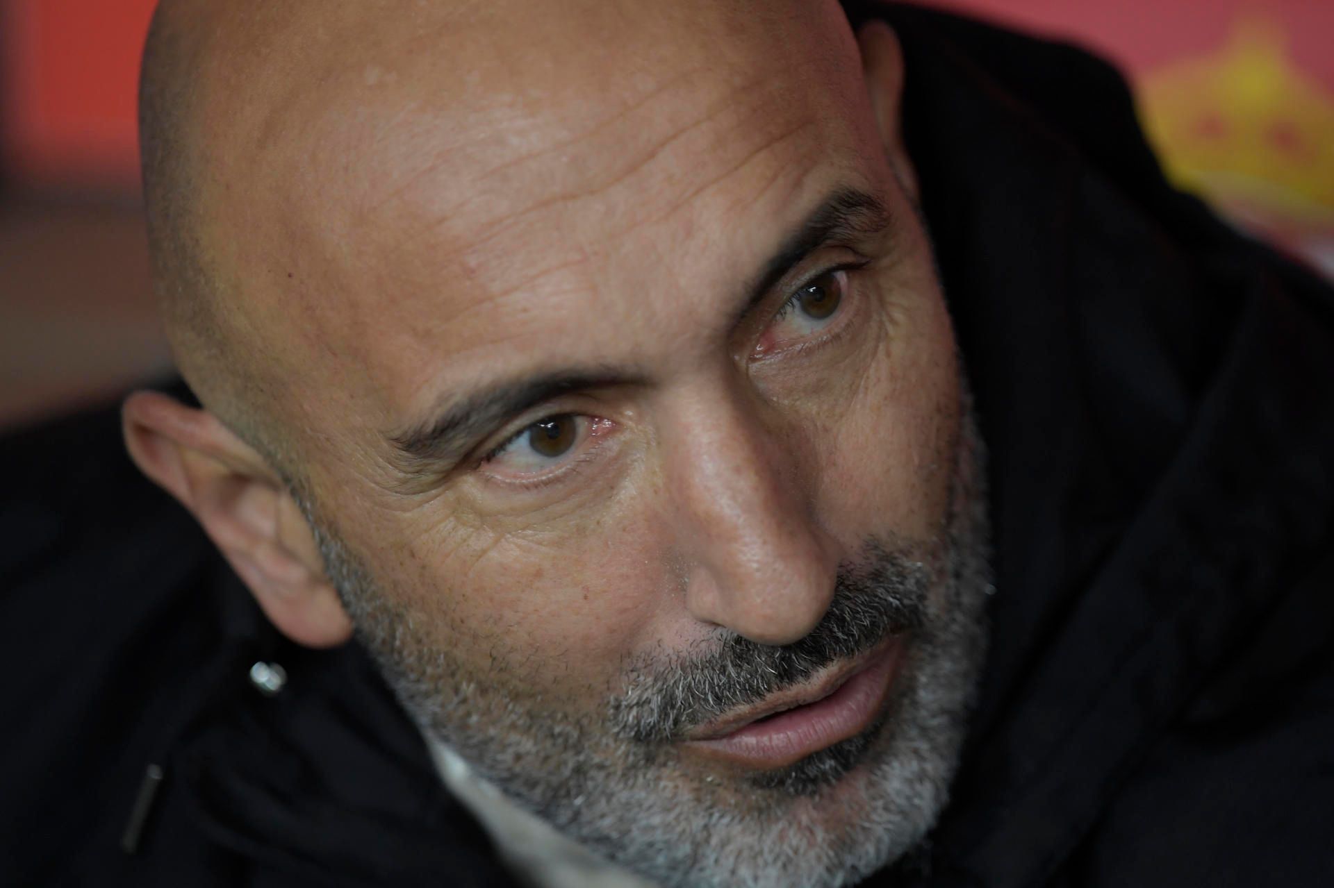 Abelardo antes del Sporting-Rayo de Copa del Rey.