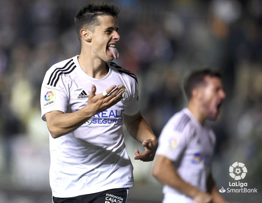 Gaspar Campos celebra su gol al Alavés