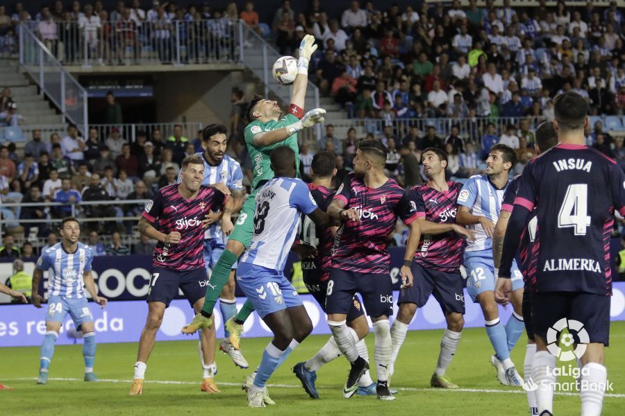  Cantada de Mariño en el Málaga-Sporting.
