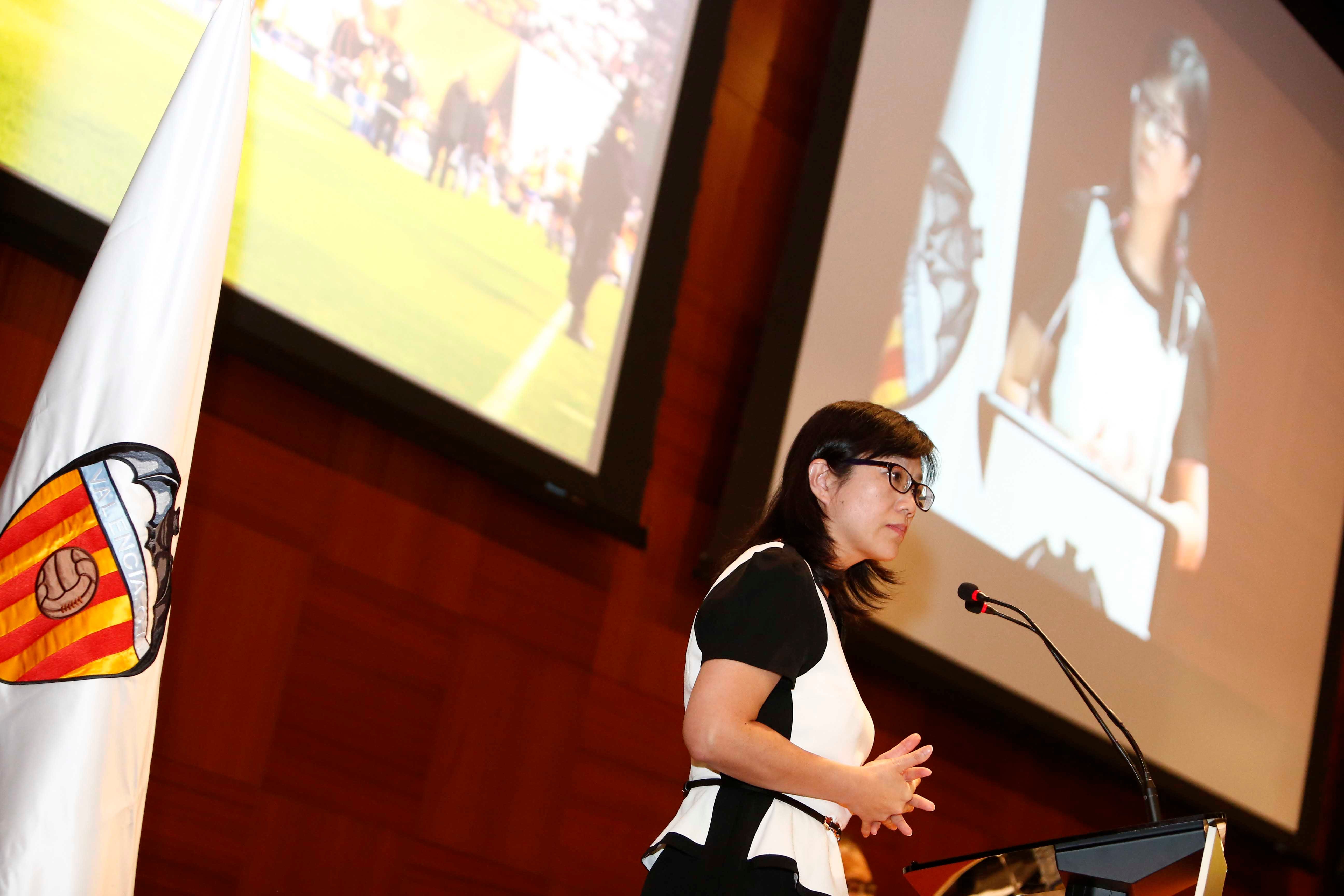 Junta en la que Layhoon propone y aprueba la Ampliación de Capital con las acciones de Meriton.