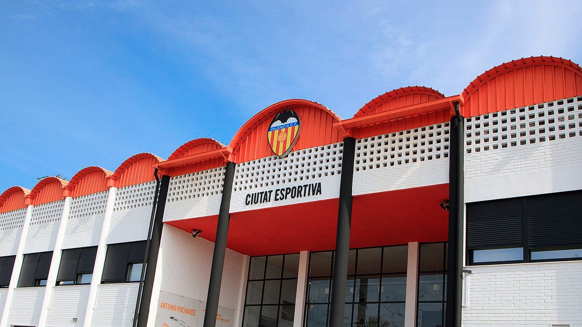 Academia del Valencia CF en la Ciudad Deportiva, lugar de los entrenamientos del equipo.